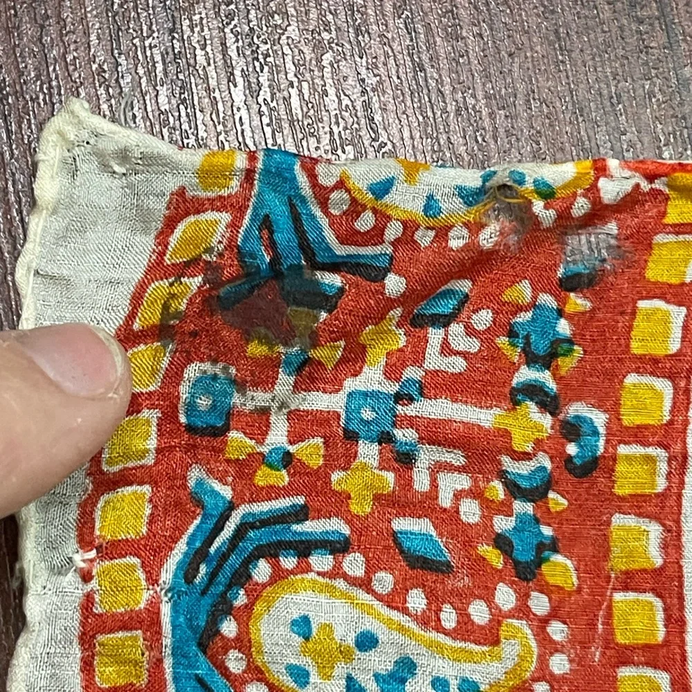 🔥 vintage 1970’s silk scarf